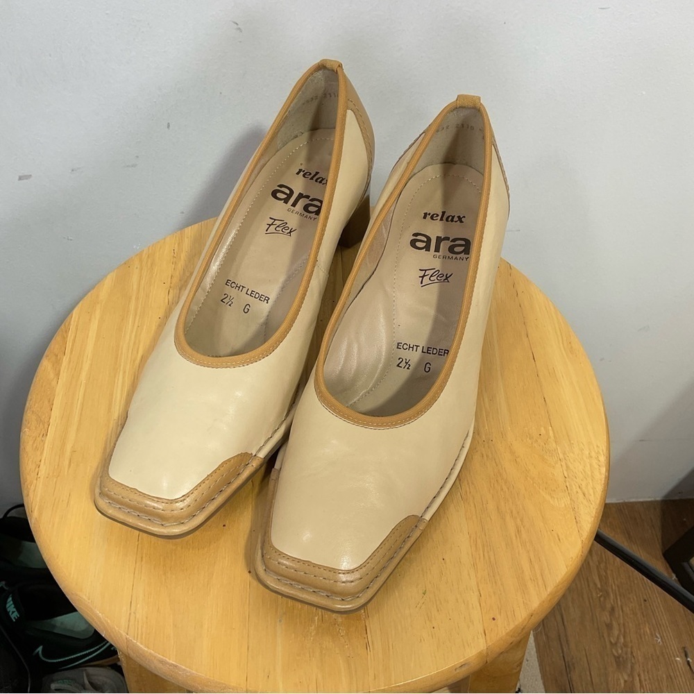 ARA Flex Shoes Leather Cream And Camel Relax Spectator Pumps Low Heels Size 5 - Picture 4 of 8